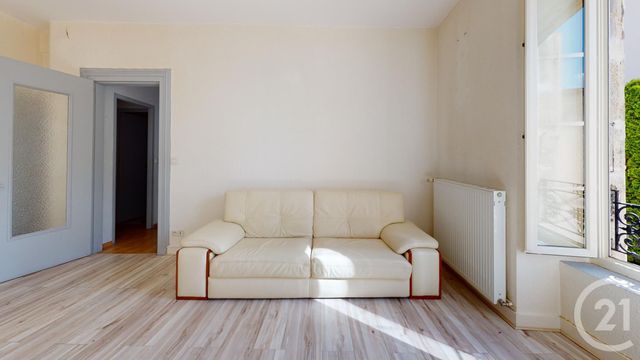 Appartement F3 à vendre - 3 pièces - 80.1 m2 - DOLE - 39 - FRANCHE-COMTE - Century 21 Cabinet Faivre Appartement F3 à vendre - 3 pièces - 80.1 m2 - DOLE - 39 - FRANCHE-COMTE - Century 21 Cabinet Faivre
