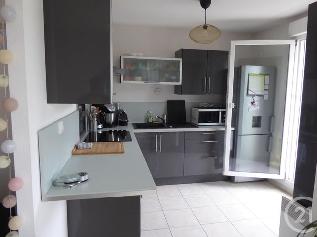 Appartement F2 à louer - 2 pièces - 43.95 m2 - DOLE - 39 - FRANCHE-COMTE - Century 21 Cabinet Faivre Appartement F2 à louer - 2 pièces - 43.95 m2 - DOLE - 39 - FRANCHE-COMTE - Century 21 Cabinet Faivre