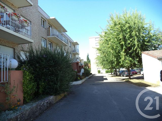 parking à louer - 13.0 m2 - DOLE - 39 - FRANCHE-COMTE - Century 21 Cabinet Faivre parking à louer - 13.0 m2 - DOLE - 39 - FRANCHE-COMTE - Century 21 Cabinet Faivre