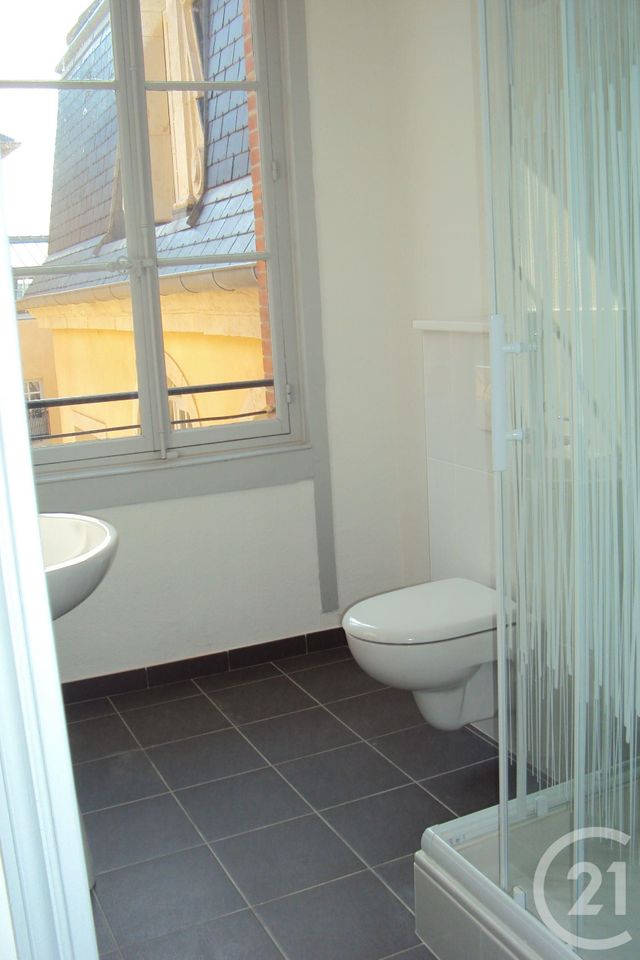 Appartement F3 à louer - 3 pièces - 57.25 m2 - DOLE - 39 - FRANCHE-COMTE - Century 21 Cabinet Faivre Appartement F3 à louer - 3 pièces - 57.25 m2 - DOLE - 39 - FRANCHE-COMTE - Century 21 Cabinet Faivre