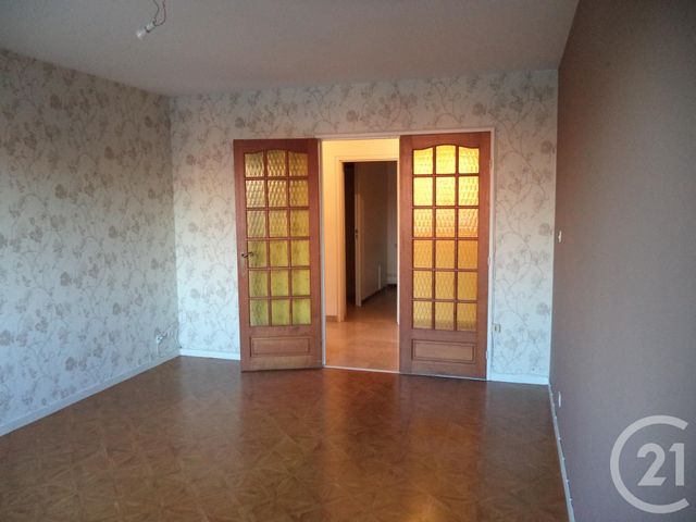 Afficher la photo en grand Appartement F3 à louer - 3 pièces - 66.04 m2 - DOLE - 39 - FRANCHE-COMTE - Century 21 Cabinet Faivre