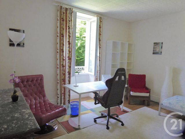Afficher la photo en grand Chambre à louer - 1 pièce - 17.66 m2 - DOLE - 39 - FRANCHE-COMTE - Century 21 Cabinet Faivre