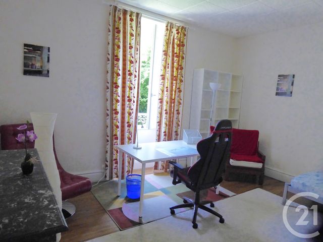 Afficher la photo en grand Chambre à louer - 1 pièce - 17.66 m2 - DOLE - 39 - FRANCHE-COMTE - Century 21 Cabinet Faivre