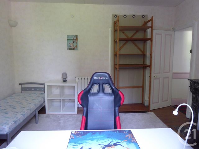 Afficher la photo en grand Chambre à louer - 1 pièce - 17.66 m2 - DOLE - 39 - FRANCHE-COMTE - Century 21 Cabinet Faivre