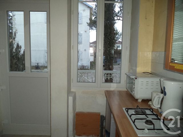Afficher la photo en grand Chambre à louer - 1 pièce - 17.66 m2 - DOLE - 39 - FRANCHE-COMTE - Century 21 Cabinet Faivre