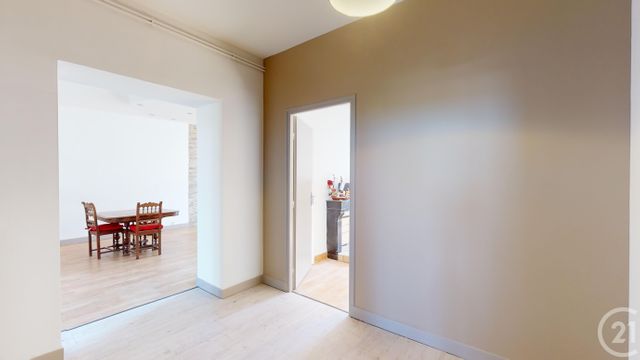 Appartement F3 à vendre - 3 pièces - 82.0 m2 - DOLE - 39 - FRANCHE-COMTE - Century 21 Avenir Immobilier
