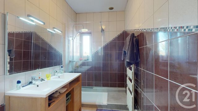 Appartement F3 à vendre - 3 pièces - 82.0 m2 - DOLE - 39 - FRANCHE-COMTE - Century 21 Avenir Immobilier