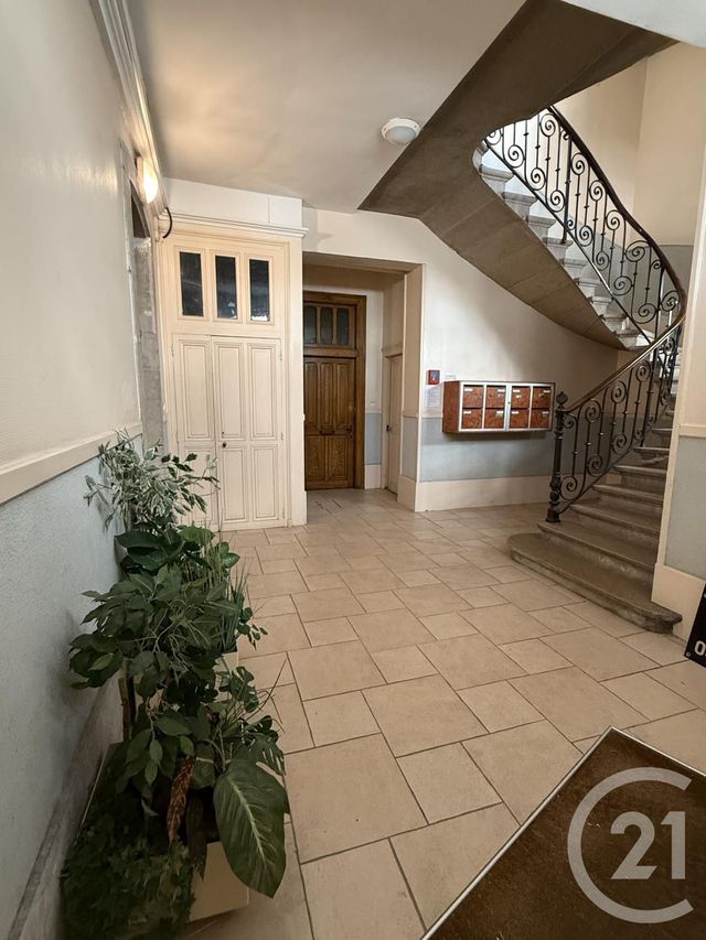 Appartement F2 à vendre - 4 pièces - 61.0 m2 - DOLE - 39 - FRANCHE-COMTE - Century 21 Avenir Immobilier