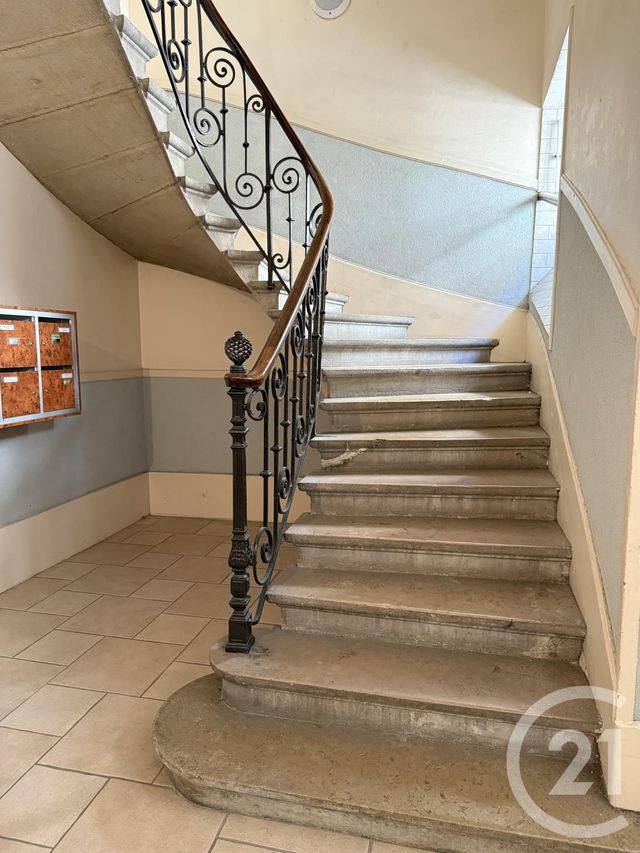 Appartement F2 à vendre - 4 pièces - 61.0 m2 - DOLE - 39 - FRANCHE-COMTE - Century 21 Avenir Immobilier