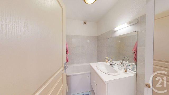 Appartement F4 à vendre - 4 pièces - 80.45 m2 - DOLE - 39 - FRANCHE-COMTE - Century 21 Avenir Immobilier