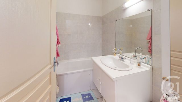 Appartement F4 à vendre - 4 pièces - 80.45 m2 - DOLE - 39 - FRANCHE-COMTE - Century 21 Avenir Immobilier