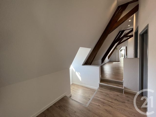 Appartement F4 à louer - 4 pièces - 94.0 m2 - DOLE - 39 - FRANCHE-COMTE - Century 21 Avenir Immobilier