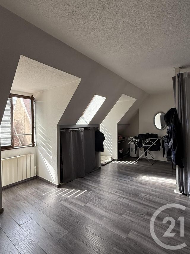 Appartement F1 bis à vendre - 2 pièces - 33.0 m2 - DOLE - 39 - FRANCHE-COMTE - Century 21 Avenir Immobilier