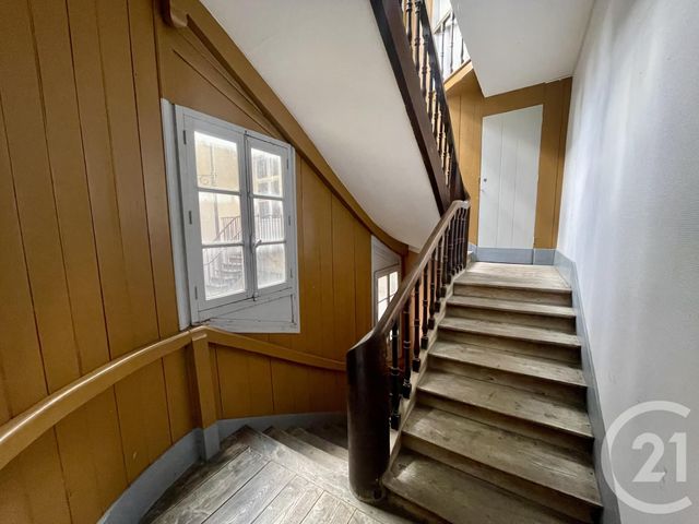 Afficher la photo en grand Appartement F1 bis à vendre - 3 pièces - 52.0 m2 - DOLE - 39 - FRANCHE-COMTE - Century 21 Avenir Immobilier