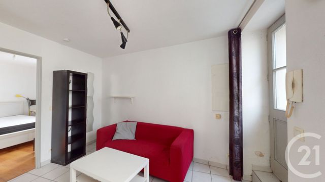 Appartement F1 bis à louer - 2 pièces - 27.19 m2 - DOLE - 39 - FRANCHE-COMTE - Century 21 Avenir Immobilier