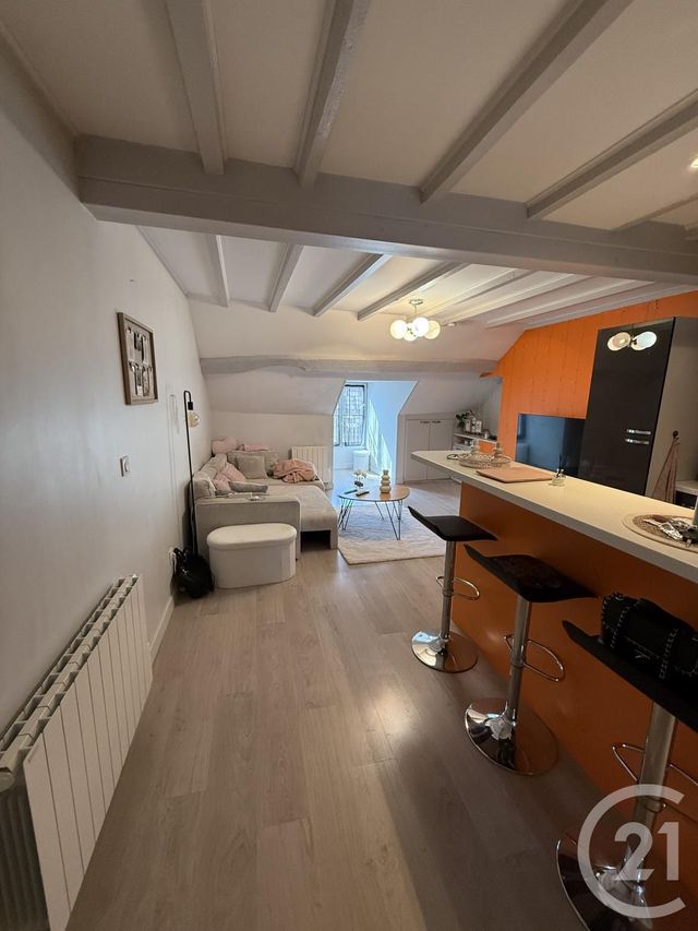 Appartement F2 à louer - 2 pièces - 45.37 m2 - DOLE - 39 - FRANCHE-COMTE - Century 21 Avenir Immobilier
