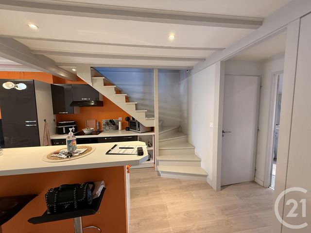 Appartement F2 à louer - 2 pièces - 45.37 m2 - DOLE - 39 - FRANCHE-COMTE - Century 21 Avenir Immobilier