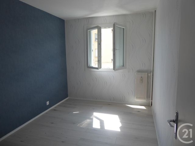 Afficher la photo en grand Appartement F3 à louer - 3 pièces - 56.29 m2 - DOLE - 39 - FRANCHE-COMTE - Century 21 Avenir Immobilier