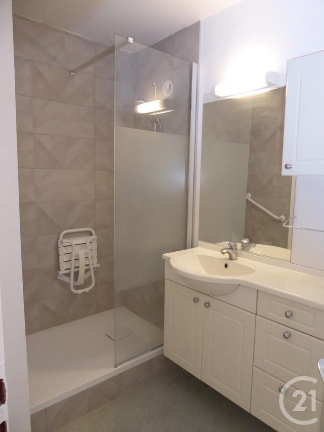 Afficher la photo en grand Appartement F3 à louer - 3 pièces - 56.29 m2 - DOLE - 39 - FRANCHE-COMTE - Century 21 Avenir Immobilier