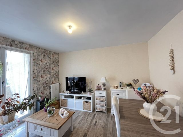 Appartement F3 à louer - 3 pièces - 56.29 m2 - DOLE - 39 - FRANCHE-COMTE - Century 21 Avenir Immobilier