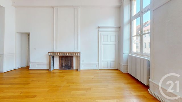 Appartement F4 à louer - 4 pièces - 104.1 m2 - DOLE - 39 - FRANCHE-COMTE - Century 21 Avenir Immobilier