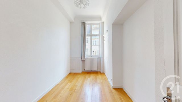 Appartement F4 à louer - 4 pièces - 104.1 m2 - DOLE - 39 - FRANCHE-COMTE - Century 21 Avenir Immobilier