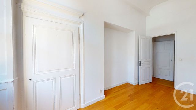 Appartement F4 à louer - 4 pièces - 104.1 m2 - DOLE - 39 - FRANCHE-COMTE - Century 21 Avenir Immobilier