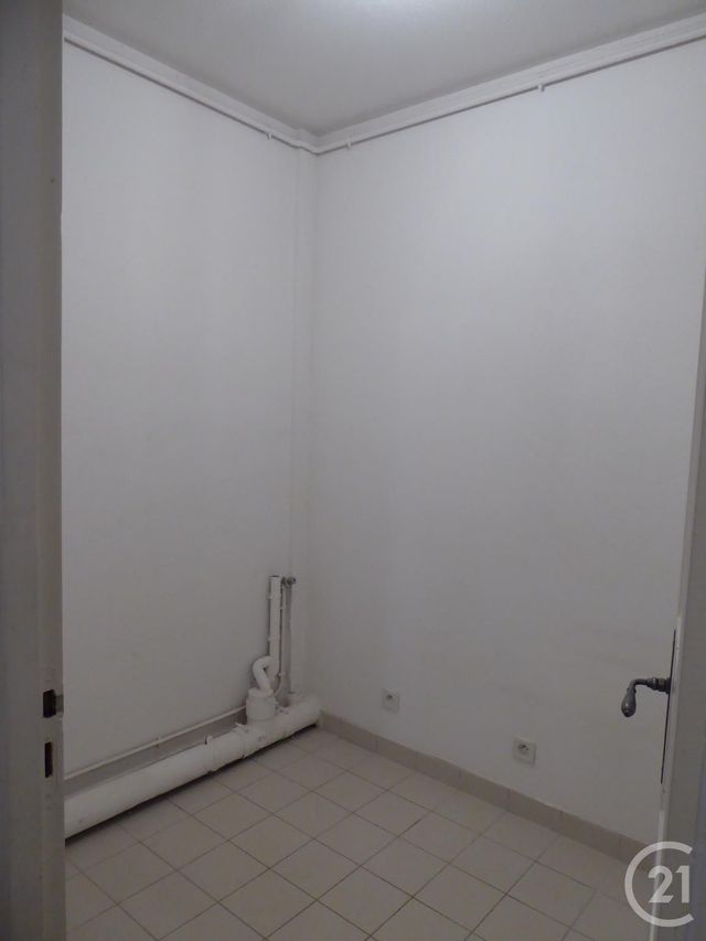 Appartement F4 à louer - 4 pièces - 104.1 m2 - DOLE - 39 - FRANCHE-COMTE - Century 21 Avenir Immobilier