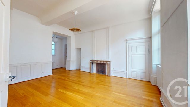 Appartement F4 à louer - 4 pièces - 104.1 m2 - DOLE - 39 - FRANCHE-COMTE - Century 21 Avenir Immobilier