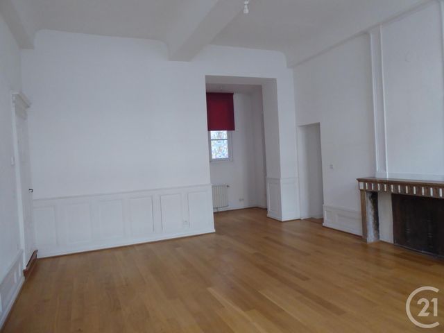 Appartement F4 à louer - 4 pièces - 104.1 m2 - DOLE - 39 - FRANCHE-COMTE - Century 21 Avenir Immobilier