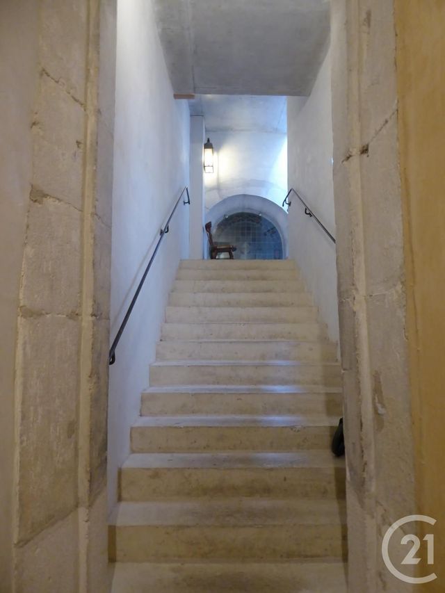 Appartement F4 à louer - 4 pièces - 104.1 m2 - DOLE - 39 - FRANCHE-COMTE - Century 21 Avenir Immobilier