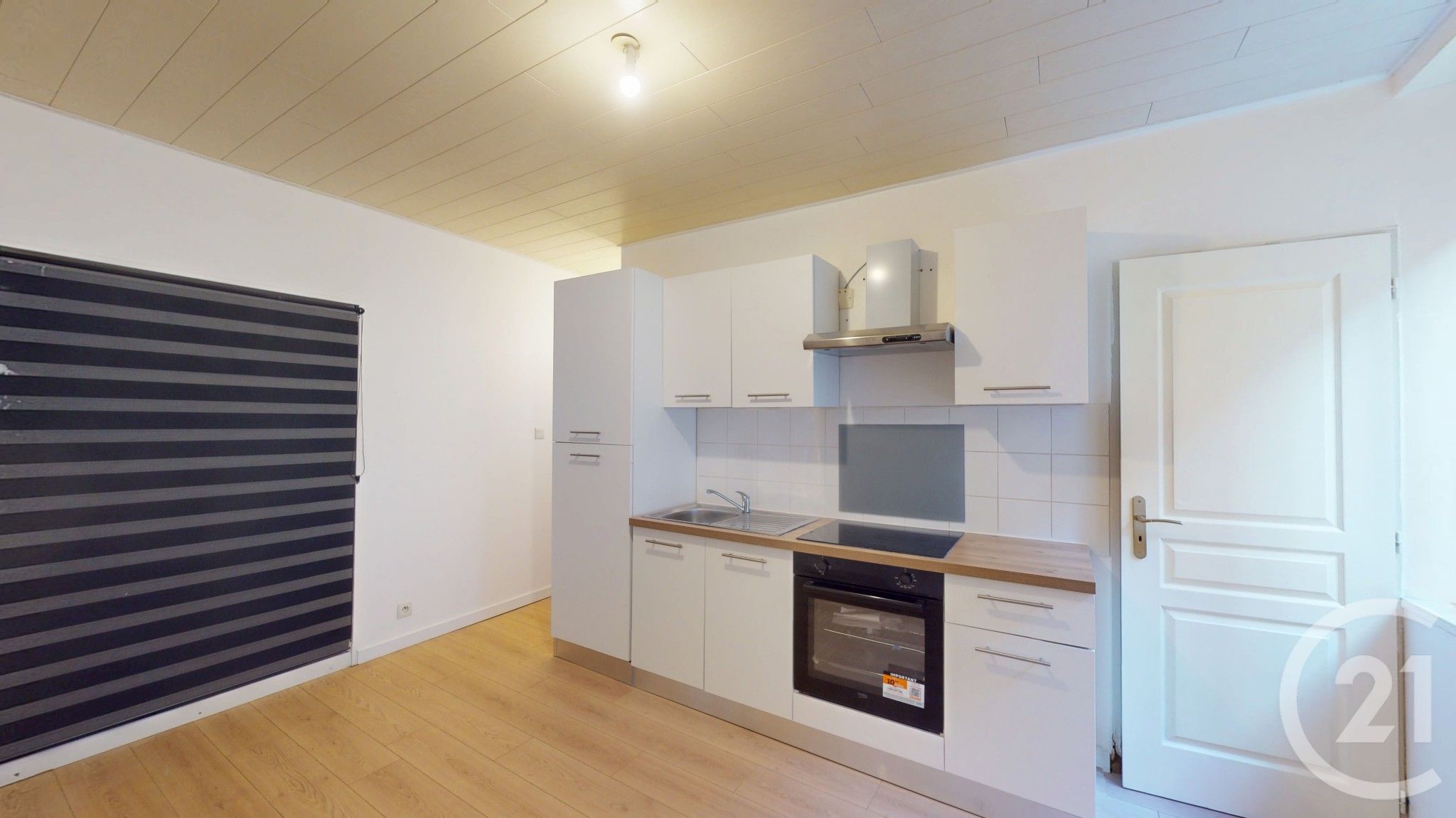 Appartement à louer - 2 pièces - 35.45 m2 - DOLE - 39 - FRANCHE-COMTE - Century 21 Avenir Immobilier