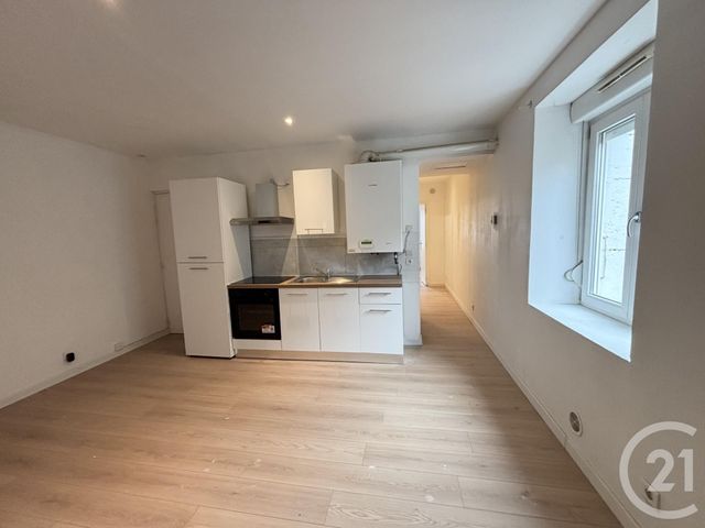Appartement à louer - 3 pièces - 60.78 m2 - DOLE - 39 - FRANCHE-COMTE - Century 21 Avenir Immobilier