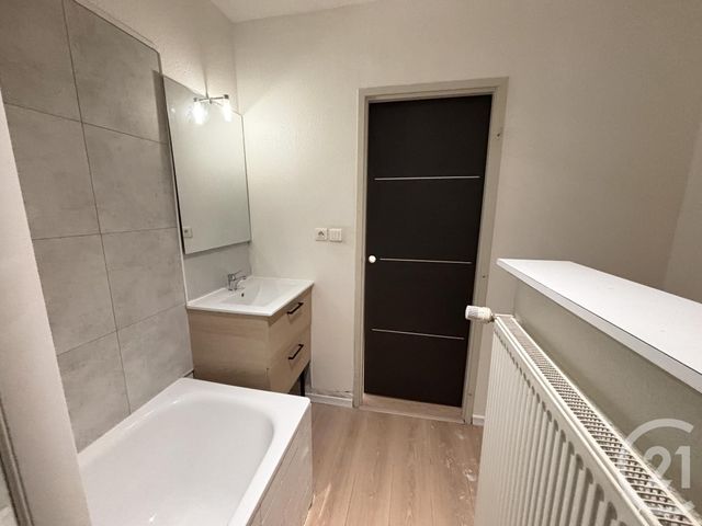 Appartement à louer - 2 pièces - 27.75 m2 - DOLE - 39 - FRANCHE-COMTE - Century 21 Avenir Immobilier