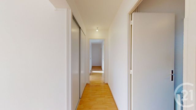 Appartement à louer - 4 pièces - 71.16 m2 - DOLE - 39 - FRANCHE-COMTE - Century 21 Avenir Immobilier