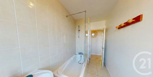Appartement F3 à louer - 3 pièces - 64.32 m2 - DOLE - 39 - FRANCHE-COMTE - Century 21 Avenir Immobilier