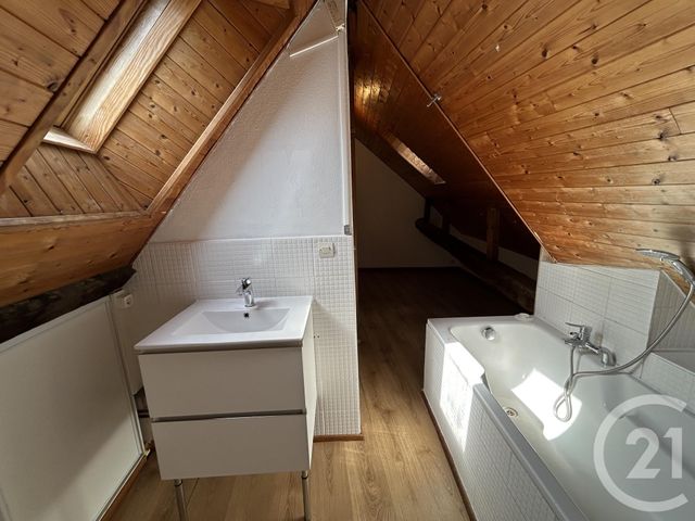 Appartement à vendre - 2 pièces - 52.42 m2 - DOLE - 39 - FRANCHE-COMTE - Century 21 Avenir Immobilier