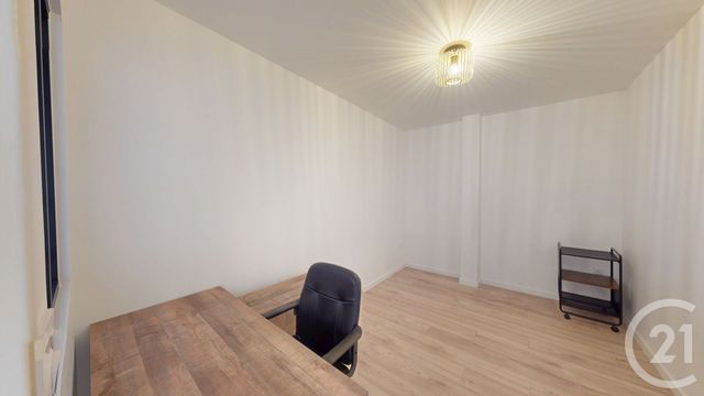 Appartement F3 à louer - 2 pièces - 55.0 m2 - DOLE - 39 - FRANCHE-COMTE - Century 21 Avenir Immobilier
