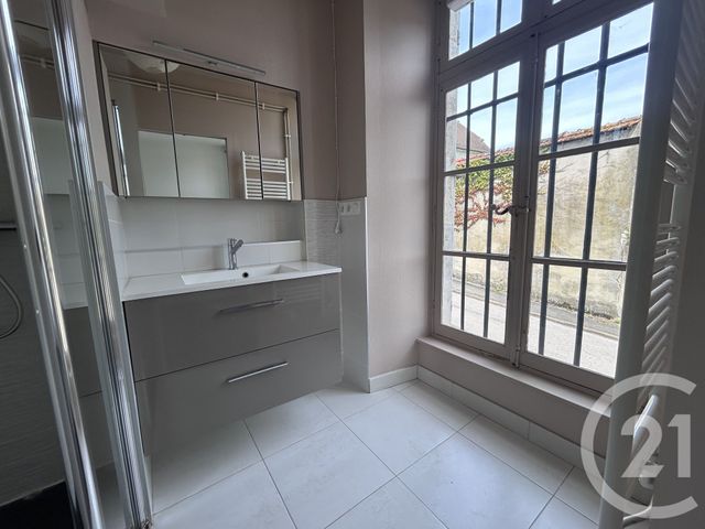 Appartement F2 à vendre - 2 pièces - 43.89 m2 - DOLE - 39 - FRANCHE-COMTE - Century 21 Avenir Immobilier