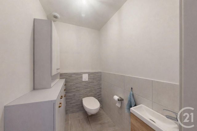 maison à louer - 5 pièces - 89.17 m2 - DOLE - 39 - FRANCHE-COMTE - Century 21 Avenir Immobilier