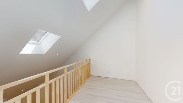 Appartement F3 à louer - 3 pièces - 79.0 m2 - DOLE - 39 - FRANCHE-COMTE - Century 21 Avenir Immobilier