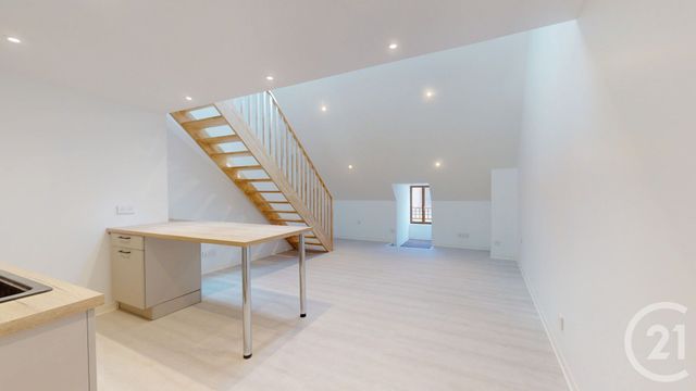 Appartement F3 à louer - 3 pièces - 79.0 m2 - DOLE - 39 - FRANCHE-COMTE - Century 21 Avenir Immobilier