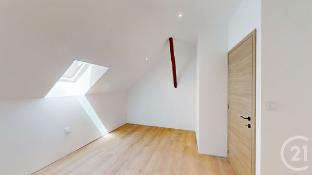 Appartement F3 à louer - 3 pièces - 79.0 m2 - DOLE - 39 - FRANCHE-COMTE - Century 21 Avenir Immobilier