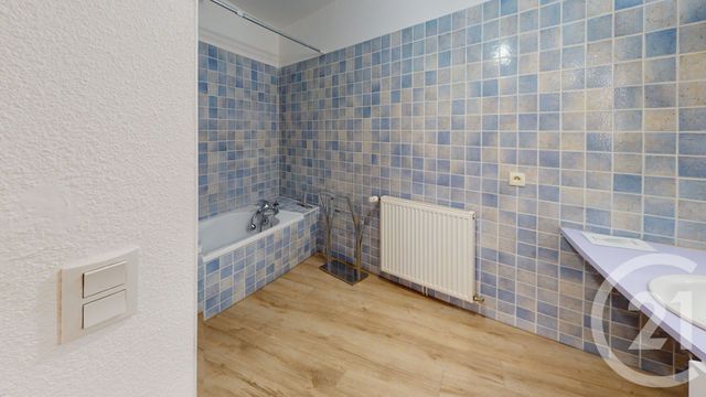 Appartement F2 à louer - 2 pièces - 66.0 m2 - DOLE - 39 - FRANCHE-COMTE - Century 21 Avenir Immobilier