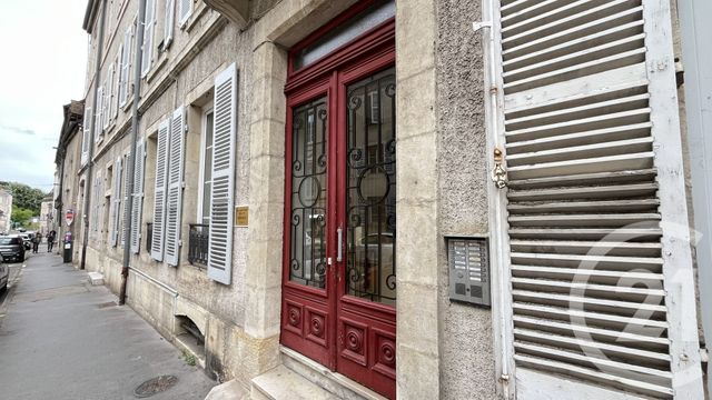 Appartement F5 à louer - 5 pièces - 78.43 m2 - DOLE - 39 - FRANCHE-COMTE - Century 21 Avenir Immobilier