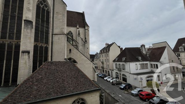 Appartement F5 à louer - 5 pièces - 78.43 m2 - DOLE - 39 - FRANCHE-COMTE - Century 21 Avenir Immobilier