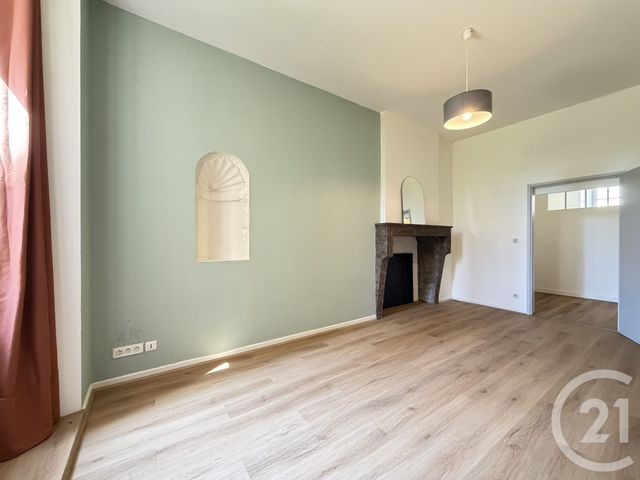 Appartement à louer - 3 pièces - 86.17 m2 - DOLE - 39 - FRANCHE-COMTE - Century 21 Avenir Immobilier