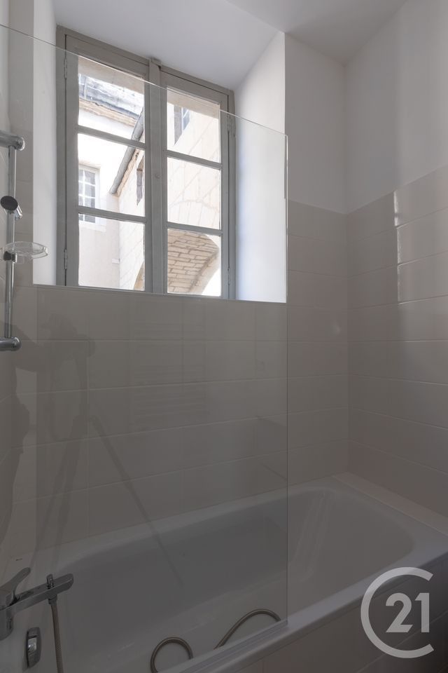 Appartement F2 à louer - 2 pièces - 44.23 m2 - DOLE - 39 - FRANCHE-COMTE - Century 21 Avenir Immobilier