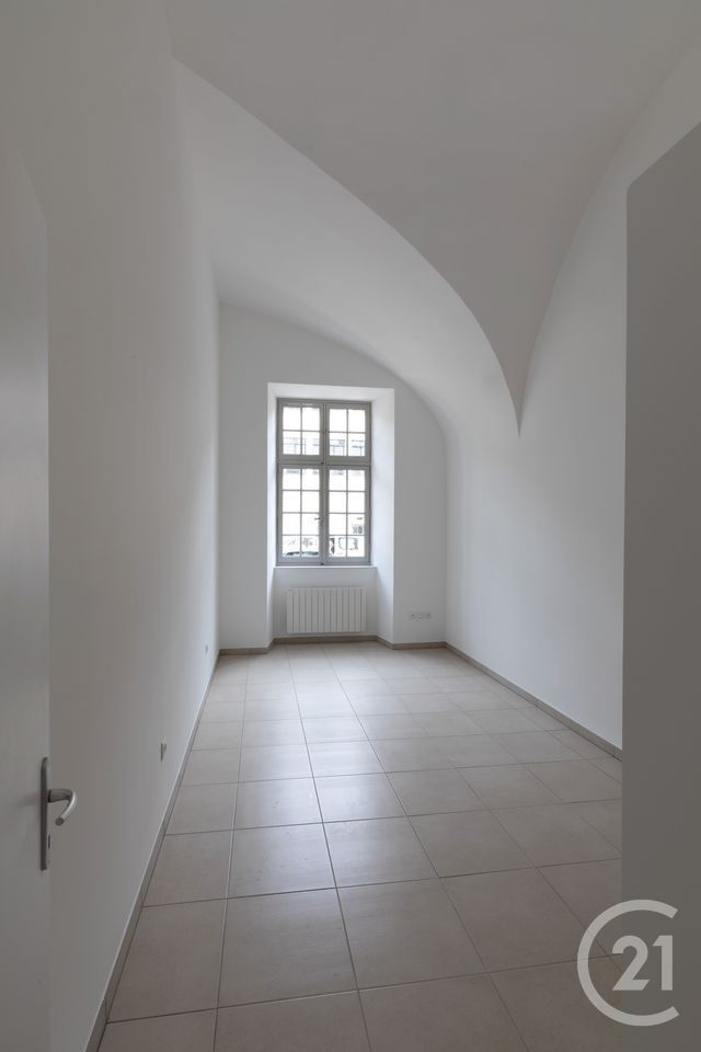 Appartement F2 à louer - 2 pièces - 61.43 m2 - DOLE - 39 - FRANCHE-COMTE - Century 21 Avenir Immobilier