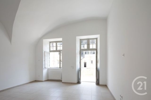 Appartement F2 à louer - 2 pièces - 61.43 m2 - DOLE - 39 - FRANCHE-COMTE - Century 21 Avenir Immobilier